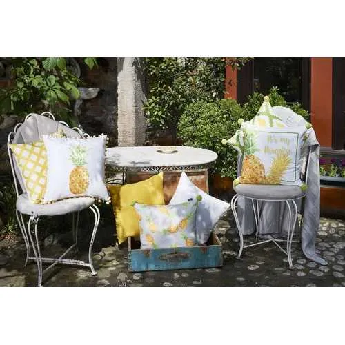 18"x 18" Tropical Paradise Printed Decorative Throw Pillow Cover